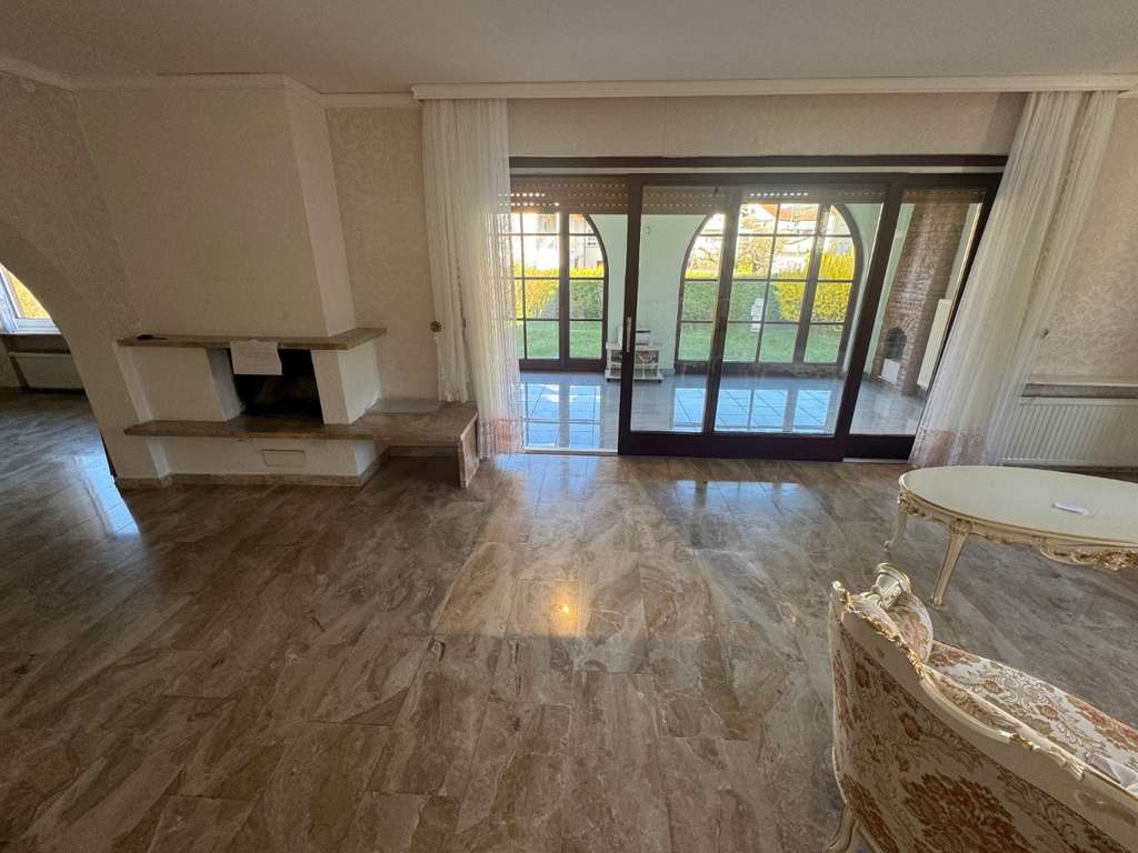 Immobilie in Hasselroth - TOP! 2 Häuser mit schönem Garten in Hasselroth-Niedermittlau! - Bild 3