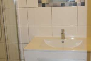 Sanierte Dachgeschoßwohnung in wunderschönem Altbau mit großzügigem Treppenhaus – Odenkirchener Straße 188, 41236 Heyden, Mönchengladbach – Vorschaubild 4