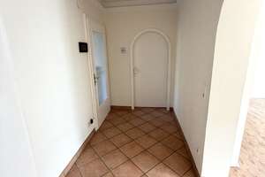 Geplegtes Reihenendhaus mit Garage zu verkaufen – Die vollständige Adresse der Immobilie erhältst du vom Anbieter., 89231 Neu-Ulm – Vorschaubild 3