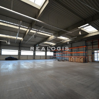 ca. 1.000 m² bis zu ca. 3.700 m² Hallenfläche in Ahrensburg mit flexibler Andienung
