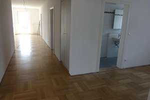 großzügige 3,5-Zimmer-Wohnung in Lappersdorf mit Südbalkon, hochwertig ausgestattet im 2-Familien... – Die vollständige Adresse der Immobilie erhältst du vom Anbieter., 93138 Lappersdorf – Vorschaubild 4