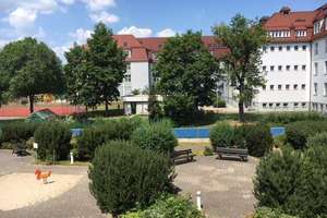 Mit Lift ins 5.OG * Laminat *  Loggia * Wanne + TG-Stellplatz – Altendorfer Straße 26, 9113 Schloßchemnitz, Chemnitz – Vorschaubild 3