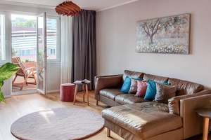 HOMESK - Bezugsfreie, kernsanierte 3-Zimmer-Wohnung mit Südwest-Balkon, 2 Bädern & Wohnküche – Eisackstraße 34, 10827 Schöneberg, Berlin – Vorschaubild 2