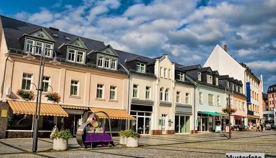 Bild von Wohn-/Geschäftshaus und Hinterhaus mit Gaststätte
