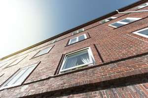 Modernisierte 2-Zimmer-Wohnung mit Terrasse in Bremerhaven-Geestemünde! – Elsässer Straße 18, 27570 Geestendorf, Bremerhaven – Vorschaubild 1