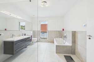 Neuwertige 5-Zimmer-Doppelhaushälfte mit KNX, PV-Anlage & Doppelgarage – Die vollständige Adresse der Immobilie erhältst du vom Anbieter., 90613 Großhabersdorf – Vorschaubild 11