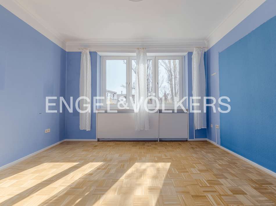 Ruhiges Schlafzimmer mit kl...