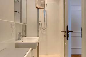 Möbliert: Schöne Altbauwohnung in Haidhausen auf Zeit mieten – Die vollständige Adresse der Immobilie erhältst du vom Anbieter., 81667 Haidhausen Nord, München – Vorschaubild 8