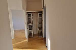Sehr helle  2-Zi.-Whg.,  saniert, mit EBK,  4. OG mit Aufzug, Balkon, Blick ins Grüne , Kudamm-Nähe – Albrecht-Achilles-Straße 6, 10709 Wilmersdorf, Berlin – Vorschaubild 8