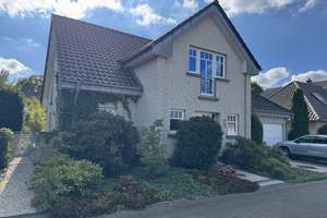 Attraktives, energieeffizientes Architekten-Einfamilienhaus in bester Wohnlage in Goch – Die vollständige Adresse der Immobilie erhältst du vom Anbieter., 47574 Goch – Vorschaubild 2