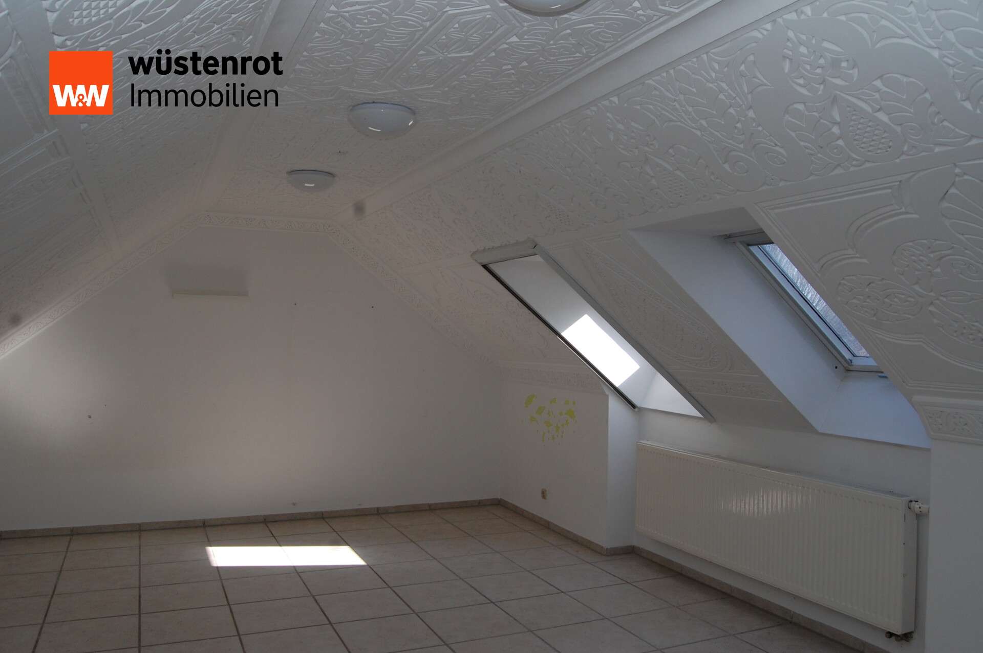 Immobilie in Brunn - Großzügiges EFH in ruhiger Lage in Brunn/Laaber – auch für 2 Generationen, sofort bezugsfrei - Bild 2