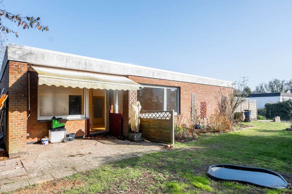Immobilie in Steinhagen - KEINE KÄUFERPROVISION Toller Bungalow mit Einliegerwohnung und Garage in schöner Lage von Steinhagen - Bild 0