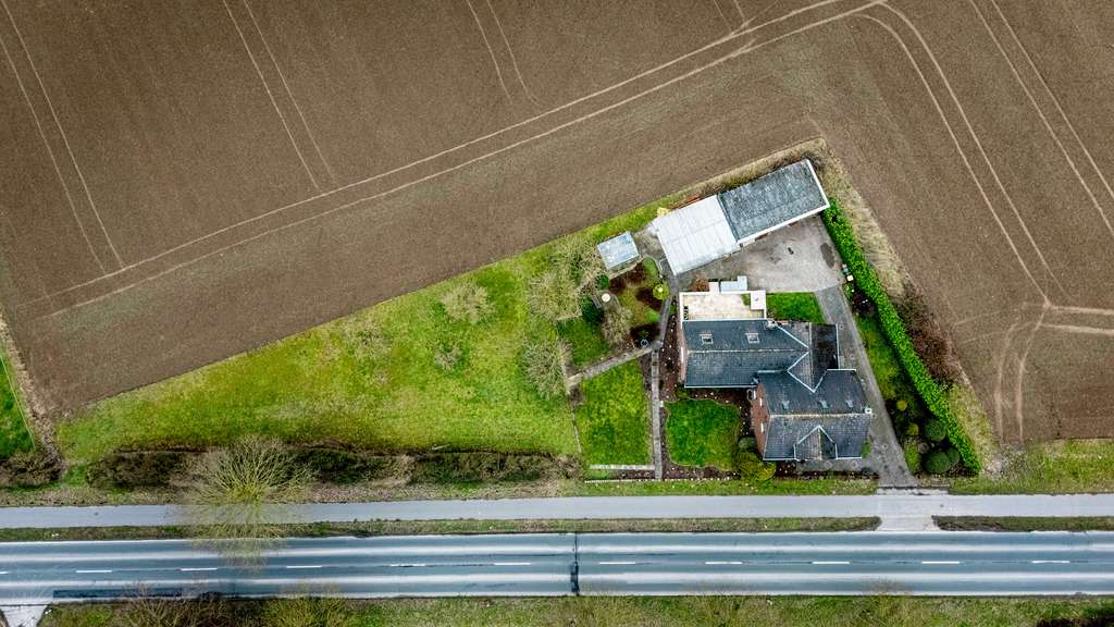 Immobilie in Kleve - Geräumiges Wohnhaus mit großem Grundstück in Alleinlage am Ortsrand von Kleve - Kellen - Bild 1