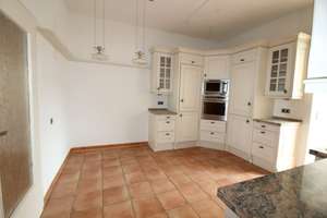 *Stilvoll wohnen mit Haus-im-Haus-Gefühl – Exklusive Altbauwohnung 160 m² -  mit EBK und Balkon* – Die vollständige Adresse der Immobilie erhältst du vom Anbieter., 40591 Wersten, Düsseldorf – Vorschaubild 3