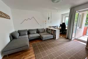 Attraktive und gepflegte 2-Zimmer-Wohnung mit Balkon und TG-Stellplatz