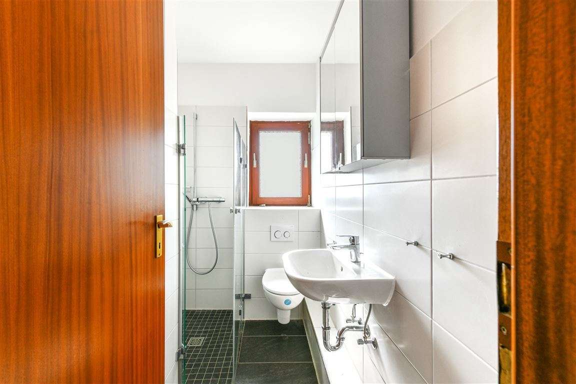 Immobilie in Lütjensee - Gartenliebhaber aufgepasst! DHH mit großem Garten für 2 Personen - Bild 1