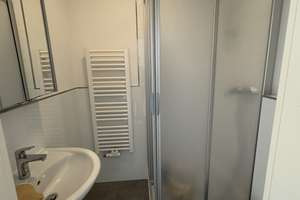 Modern renovierte Wohnung mit drei Zimmern, Balkon und viel Tageslicht – Die vollständige Adresse der Immobilie erhältst du vom Anbieter., 55116 Altstadt, Mainz – Vorschaubild 4