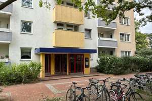 3-Zimmer-Wohnung mit Loggia und Weitblick über Berlin – Fahrstuhl, 2 Stellplätze, Renovierungsobjekt – Die vollständige Adresse der Immobilie erhältst du vom Anbieter., 12349 Buckow, Berlin – Vorschaubild 15