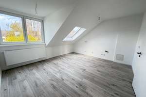 *Wunderschöne helle, top sanierte 3-Raum DG-Wohnung sucht Liebhaber*Flottenstraße