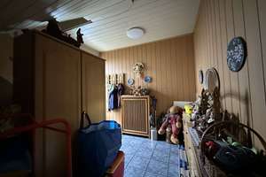 2-Familienhaus mit großem Grundstück und Nebengebäuden, bester Verkehrsanbindung und viel Potential – Krefelder Str. 301, 47877 Willich – Vorschaubild 17