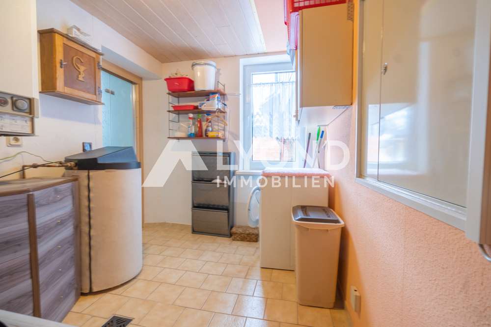 Immobilie in Bleicherode - Solides Reiheneckhaus mit Nebengelass und Kamin in Bleicherode! - Bild 2