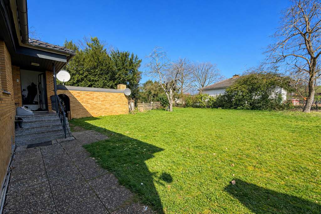 Immobilie in Hargesheim - Idyllisch gelegener Bungalow mit großem Garten und Garage in ruhiger Wohnlage - Bild 4