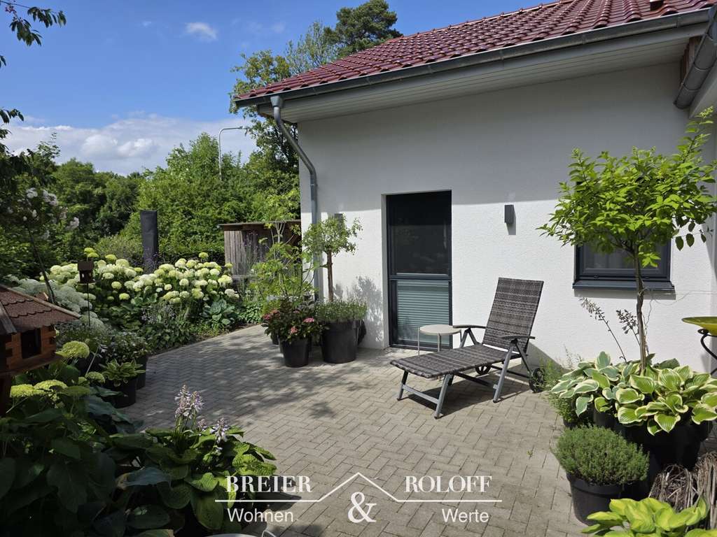 Immobilie in Bückeburg - Modernes Wohnen mit Weitblick und Gartentraum - Bild 1