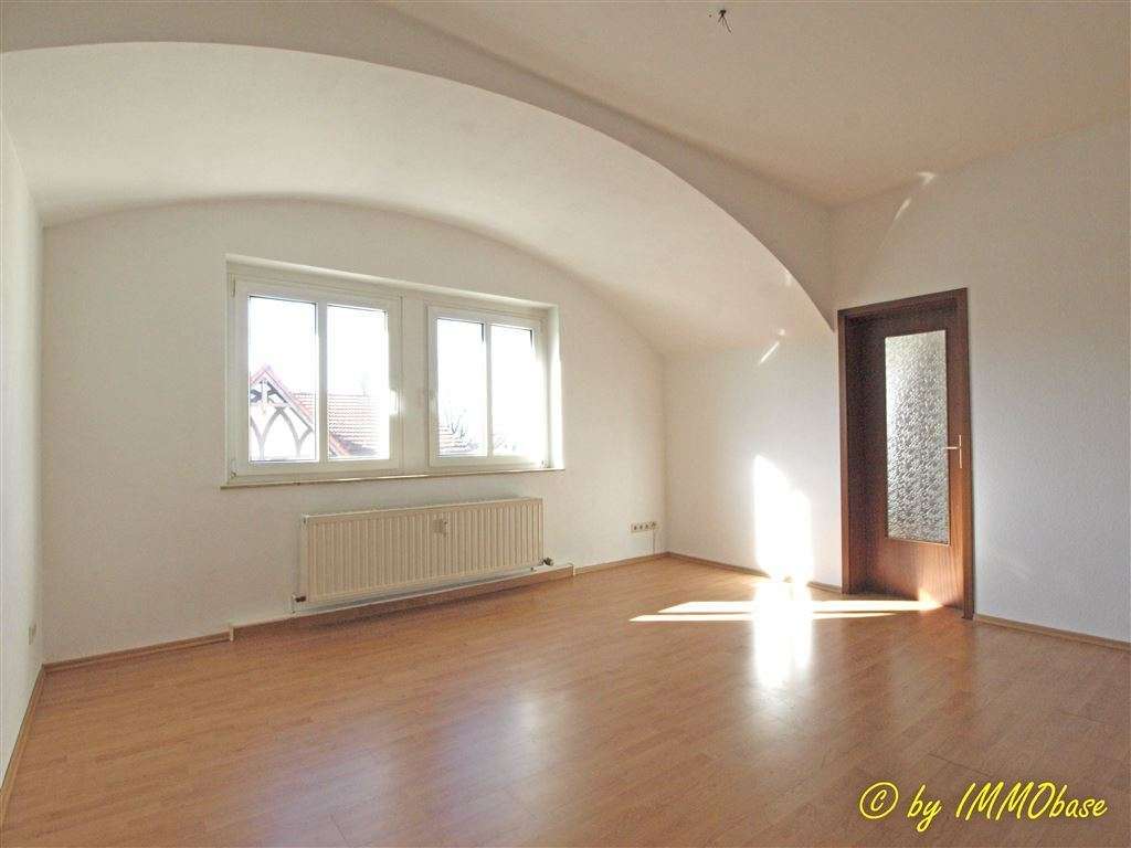 Immobilie in Frankenberg/Sachsen - Charmante Altbauwohnung im Dachgeschoss - FREI! - Bild 3