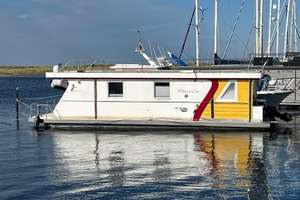 Charmantes Haus (Hausboot) mit 3 Zimmern in Wendtorf – Promenandenstrasse 1, 24325 Wendtorf – Vorschaubild 1
