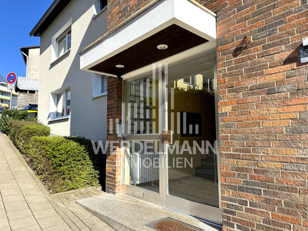 Immobilie in Velbert - ** MfH mit Entwicklungspotenzial, zwei Garagen und guter  Vermietungssituation** - Bild 1