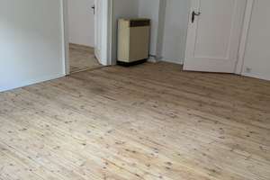 Top angebundene Wohnung mit Einbauküche, Balkon und Holzdielenboden - Vermietung auf Zeit bevorzugt – Gugelstraße 152, 90459 Gugelstraße, Nürnberg – Vorschaubild 7