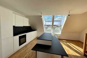 Wohntraum im Dachgeschoss: 4,5 Zimmer, Galerie und ein toller Blick auf den Olympiaturm! – Schleißheimer Str. 252, 80809 Am Luitpoldpark, München – Vorschaubild 10