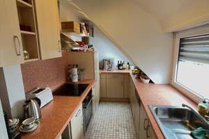 Charmante 3,5 Zimmer Dachgeschosswohnung mit Balkon und Carport in ruhiger Lage von Stuttgart Heumad – Die vollständige Adresse der Immobilie erhältst du vom Anbieter., 70619 Heumaden, Stuttgart – Vorschaubild 7