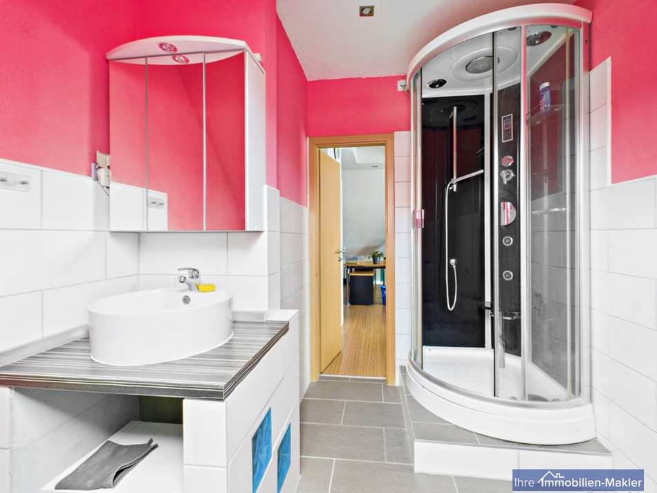 Badezimmer DG