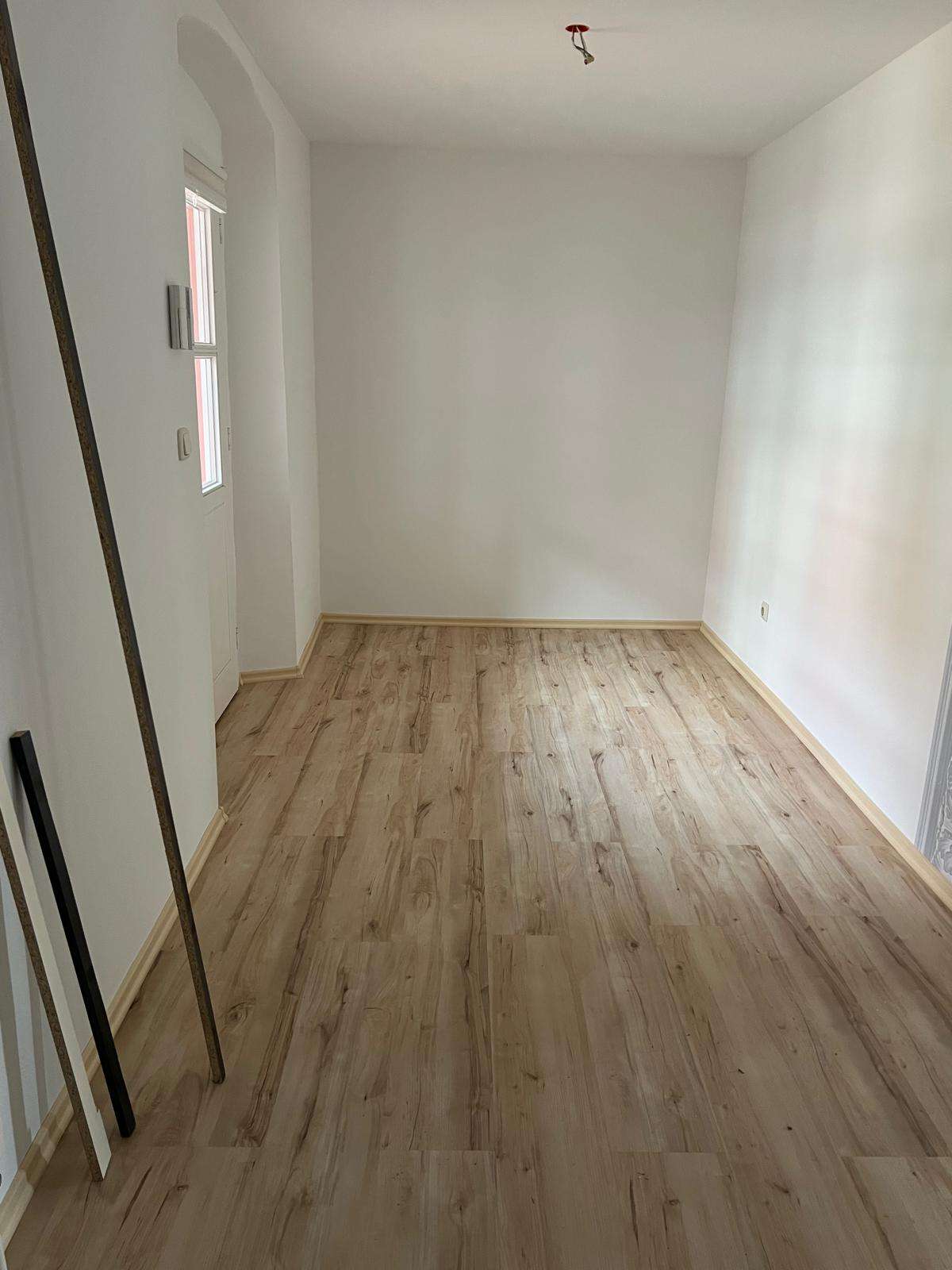 Immobilie in Obertraubling - Denkmalgeschützte 2 ZKB Wohnung im Wasserschloss Gebelkofen - Bild 1