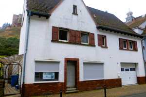 Kaufen statt Mieten! Großes Einfamilienhaus mit Garten & Garage! 229 000.- € – Hauptstraße 57, 67468 Kaiserslautern (Kreis) – Vorschaubild 1