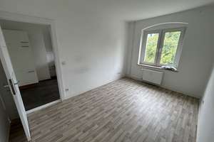 Gemütliche 2-Zimmer-Wohnung mit Einbauküche! – Elisenstraße 12, 39122 Fermersleben, Magdeburg – Vorschaubild 3
