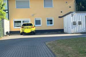 modernisierte 2,5-Zimmer-Wohnung in Bonn-Niederholtorf