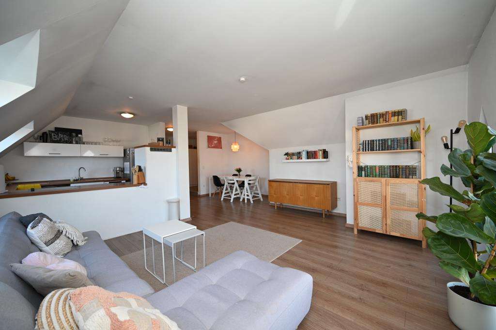 Immobilie in Berg b.Neumarkt i.d.OPf. - Seltene Gelegenheit!
Schöne 4,5-Zi.-Whg. zur Kapitalanlage!   
     Berg- Zentrum - Bild 3