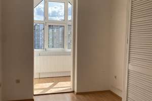 Sofortbezug! Helle 5-Zimmer-Altbauwohnung m. Balkon über den Dächern von Kiel zu kaufen. – Die vollständige Adresse der Immobilie erhältst du vom Anbieter., 24114 Südfriedhof, Kiel – Vorschaubild 12