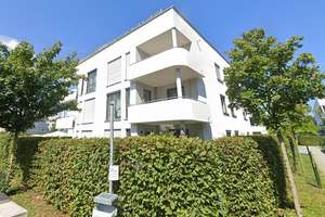 B.J.-2015 / Frei ab sofort / 2-Zi.-Wohnung mit Südbalkon in grüner Wohnlage!