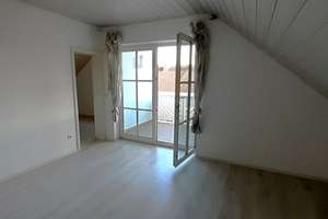 Gepflegtes 7-Zimmer Hanghaus in Pörnbach mit 244 m² Wohnfläche – Die vollständige Adresse der Immobilie erhältst du vom Anbieter., 85309 Pörnbach – Vorschaubild 9