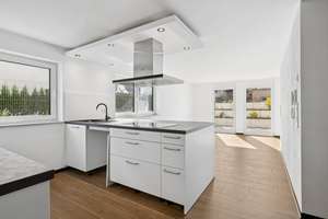 Provisionsfrei - Kernsanierte 2-Zimmer-Wohnung mit Südterrasse und hochwertiger Ausstattung