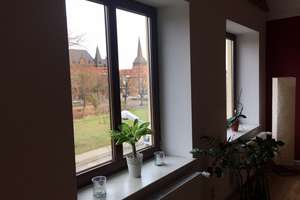 Sehr schöne möblierte 2-Raum Dachgeschosswohnung mit Eckwanne, Einbauküche und Pkw-Stellplatz...!!! – August-Bebel-Str. 0, 18055 Stadtmitte, Rostock – Vorschaubild 4