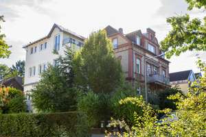 Mehrfamilienhaus mit Anbau und großem Potential