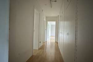 Einziehen oder investieren: Bezugsfreie 3-Zimmer-Wohnung in begehrter Münchner Lage - Forstenried – Züricher Str. 248, 81476 Forstenried, München – Vorschaubild 2