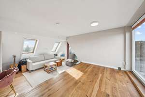 Traumhafte Penthouse-Maisonette mit Dachterrasse, Sauna und Weitblick – Die vollständige Adresse der Immobilie erhältst du vom Anbieter., 12527 Grünau, Berlin – Vorschaubild 5