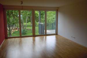 Moderne und helle Wohnung mit Blick ins Grüne: 3-Zimmer-Wohnung in Stuttgart-Vaihingen Lauchäcker
