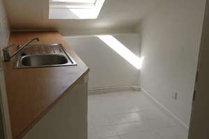 Helle und gemütliche 2-Zimmer Dachgeschosswohnung in wunderschönem Altbau – Industriestraße 51, 47803 Kempener Feld/Baackeshof, Krefeld – Vorschaubild 6