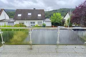 IDYLIC & SPACIOUS LIVING! Charming semi-detached house with secluded garden *Dog allowed* – Die vollständige Adresse der Immobilie erhältst du vom Anbieter., 65817 Eppstein – Vorschaubild 10